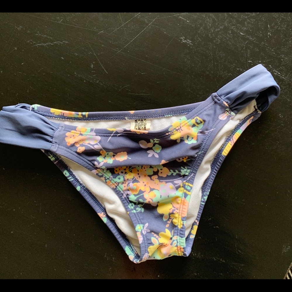 O’Neill bikini floral bottoms